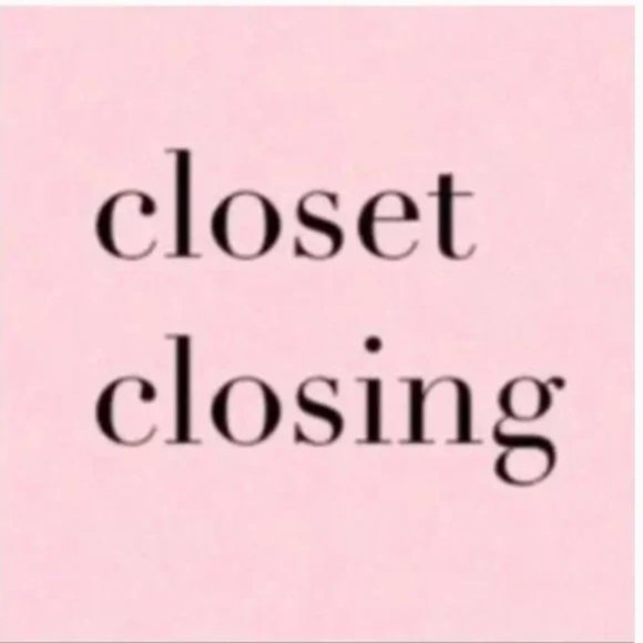 FREE GIFT(S) WITH BUNDLE PURCHASES!! CLOSET CLOSING! EVERYTHING MUST GO ASAP! :D - Picture 2 of 2